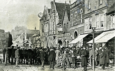 Market in front of Town Hall_bk11945_254