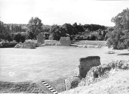 outer-bailey-and-chapel-palace