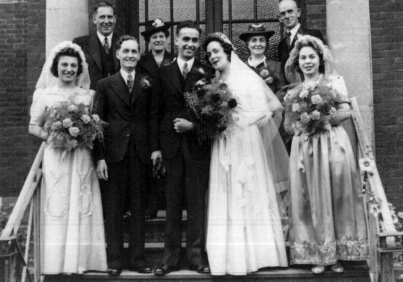 Wedding of Ron Rollitt and Alma Reed